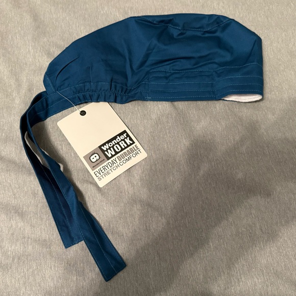 WonderWink Blue Scrub Cap - Picture 1 of 3